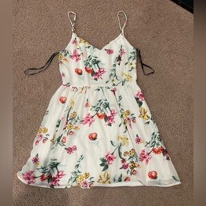 FOREVER 21 Junior Floral White Spaghetti Mini dress with Open Back